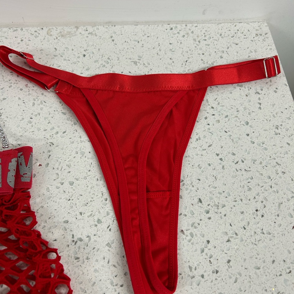 Chain Strap Top, Shorts and Thongs - Picture 3 of 10